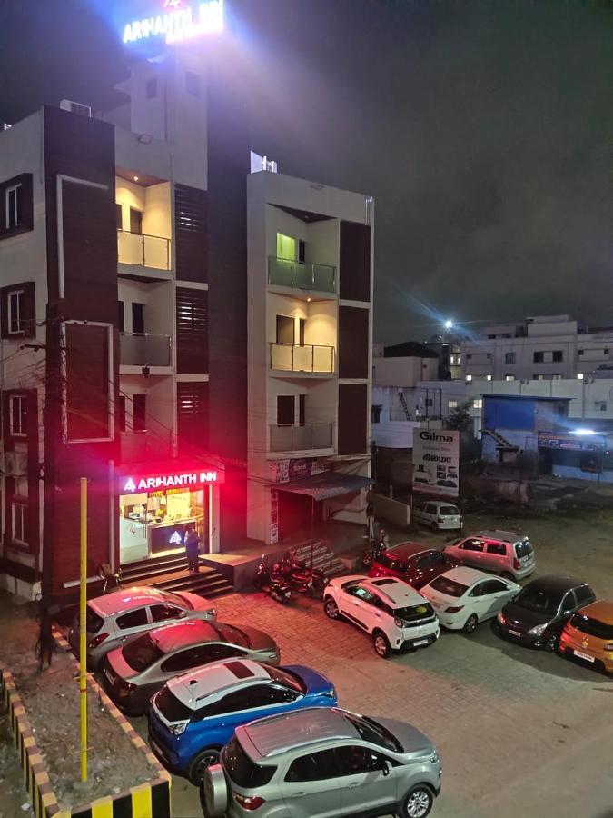 Arihanth Inn Веллуру Экстерьер фото